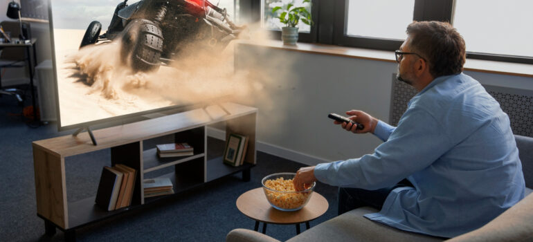 Save $500+ a Year by Switching from Satellite to Online Streaming