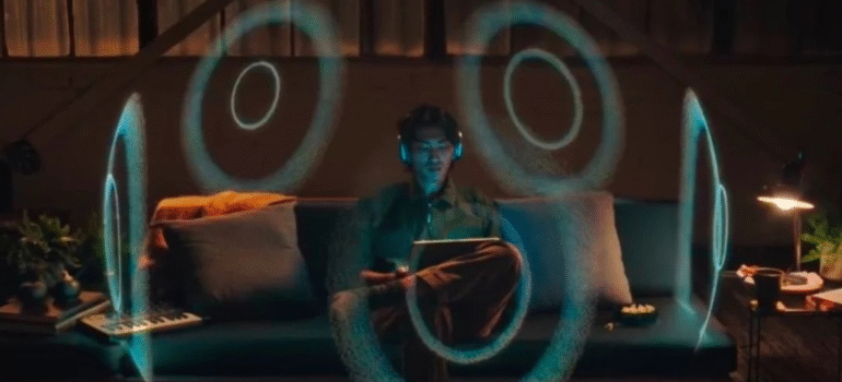 Netflix vs. Prime Video The Huge Bollywood Clash Coming This Friday (1).png